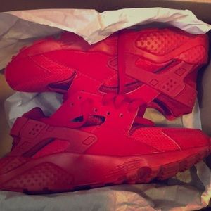 NIKE AIR HUARACHE🔥